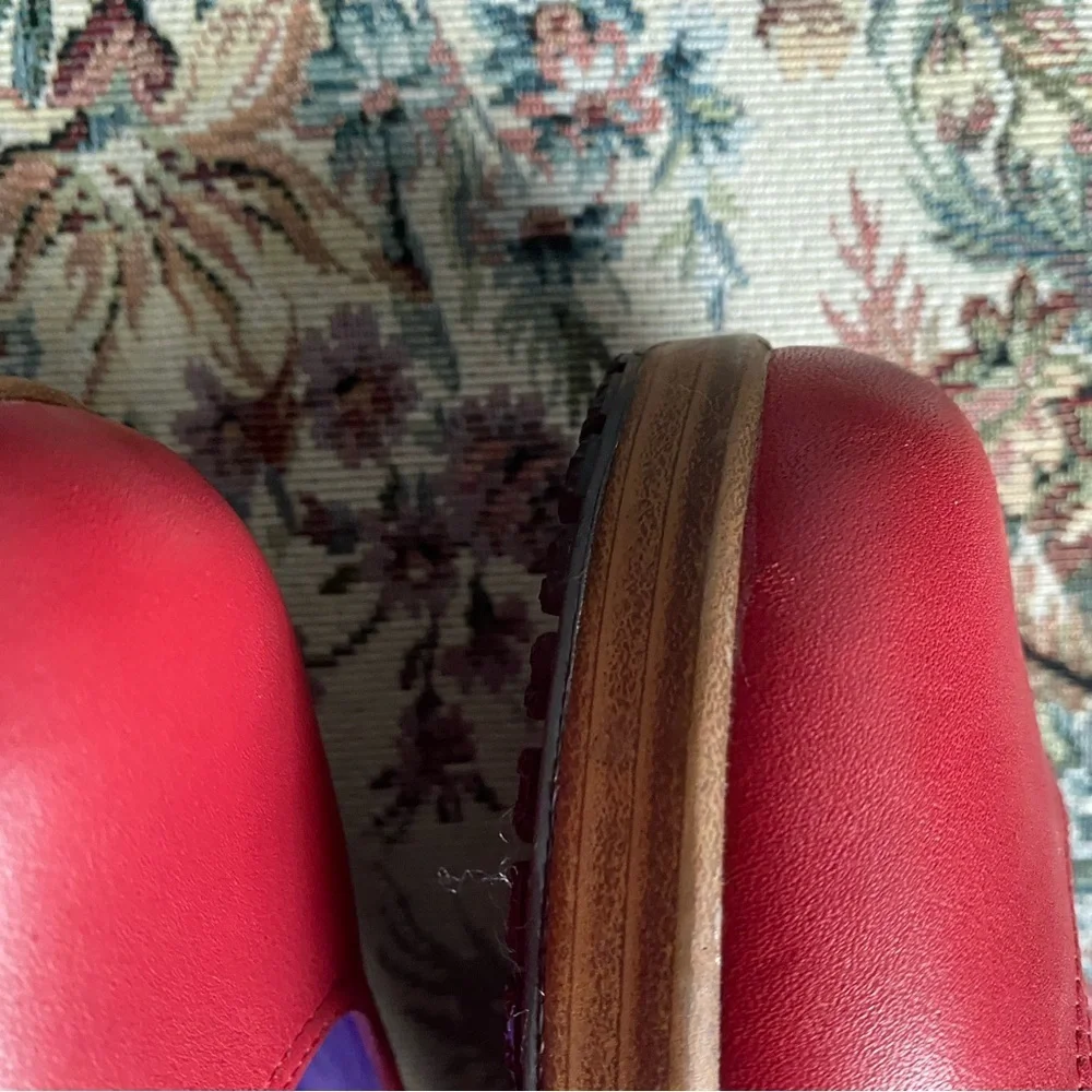 Crocs A-Leigh Leather Red Close Toe Wood Tone Stacked Platform Wedge Shoes 7W
